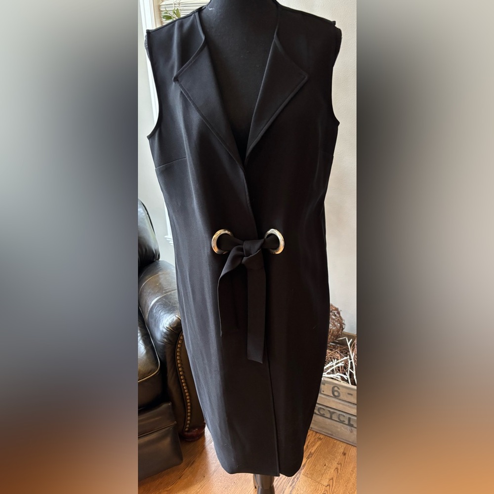 Black Sleeveless Dress or overcoat vest with silver Ring Detail. Sz M